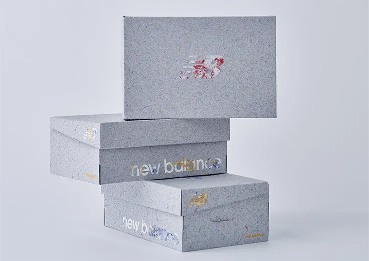 靴の廃材を漉き込んだ<br>和紙製のシューズボックス